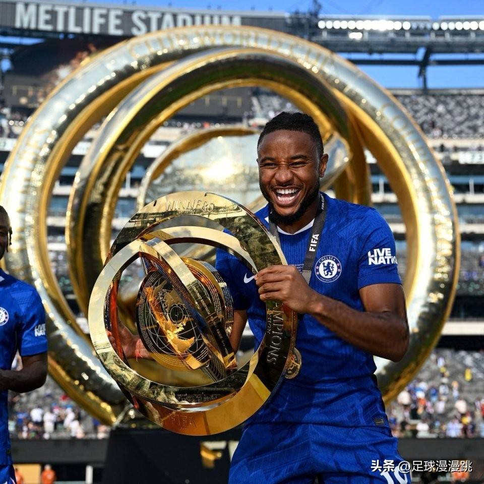 包含转会期切尔西调整名单以备德甲，豪取连胜环节打磨，引发热议，赛季目标并未改变的词条