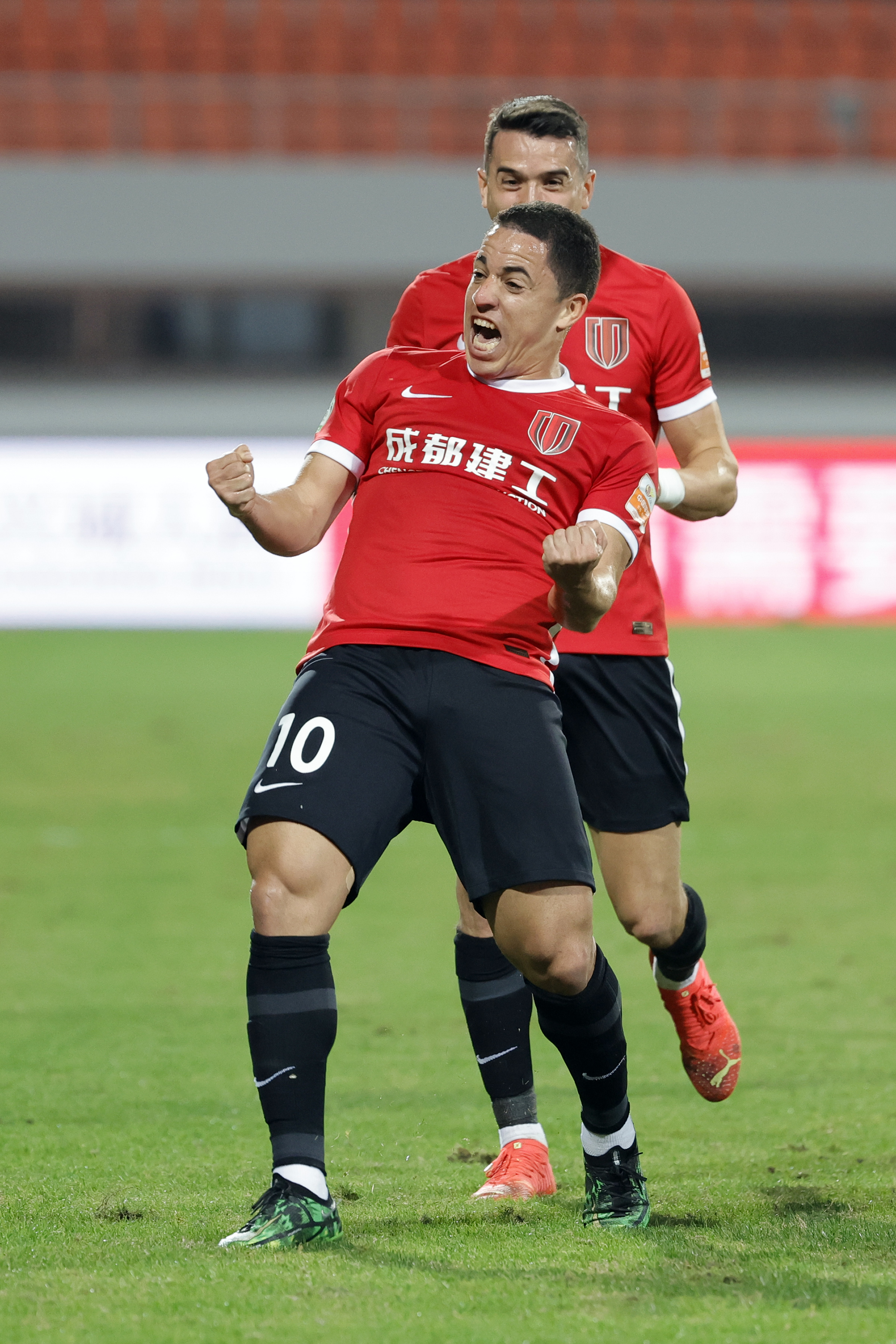 爱游戏体育 -成都蓉城刀锋球迷协会